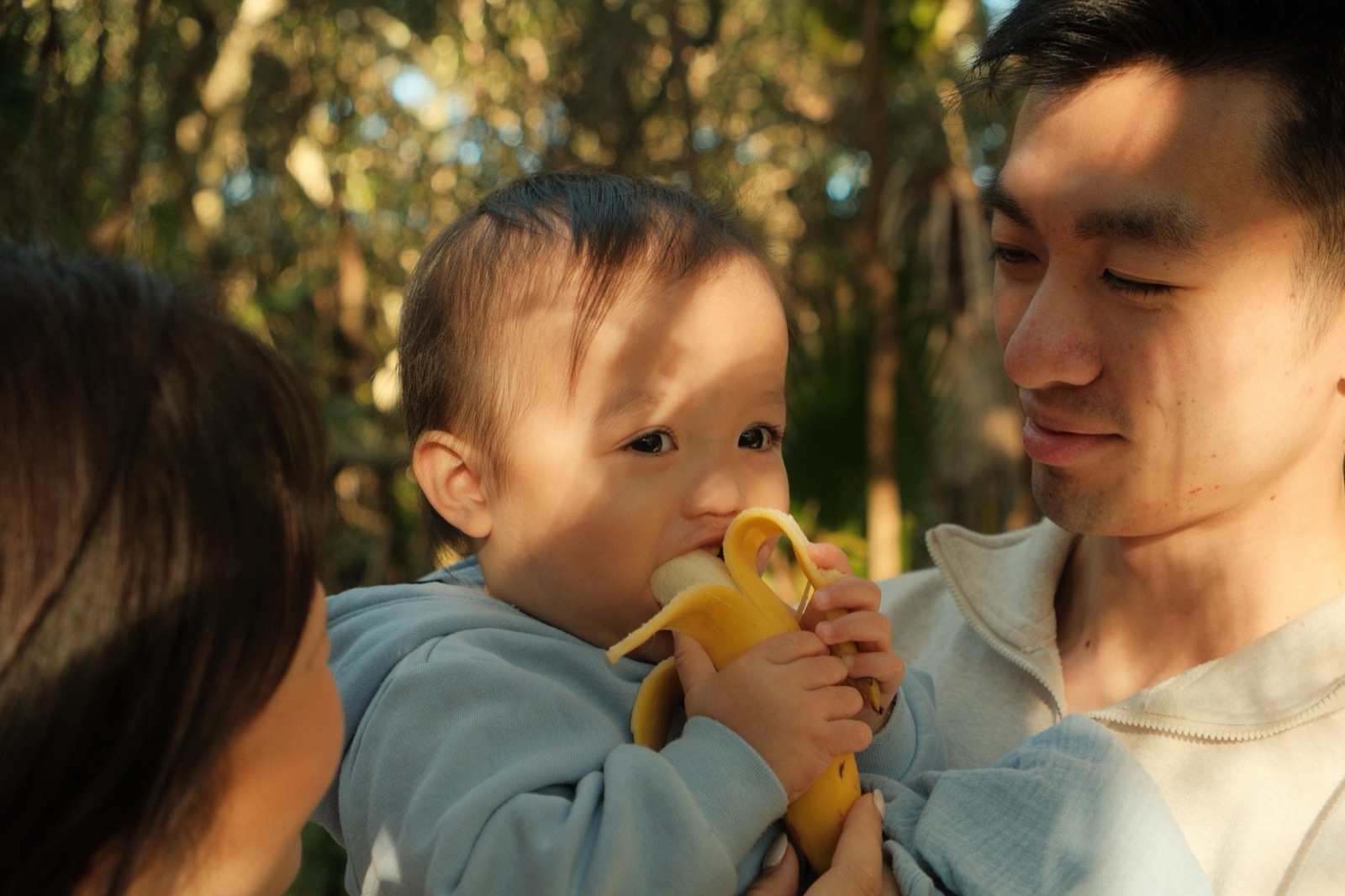 Arthur's first birthday family portrait session, frame 02