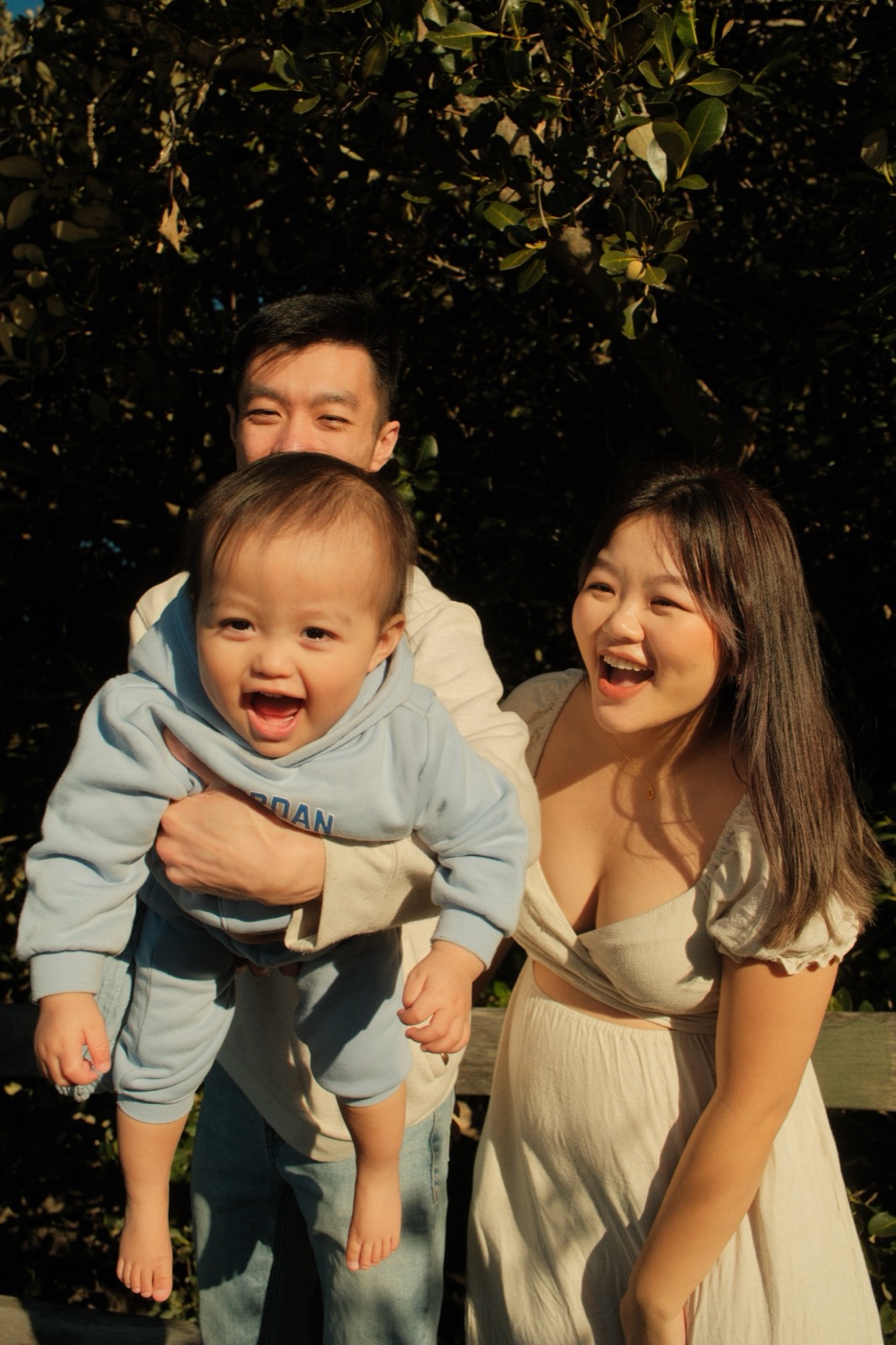 Arthur's first birthday family portrait session, frame 05